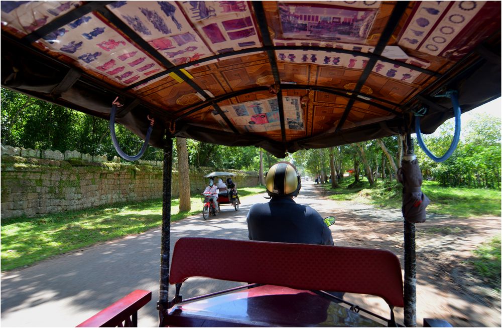 Tuk-Tuks to the Temples ...