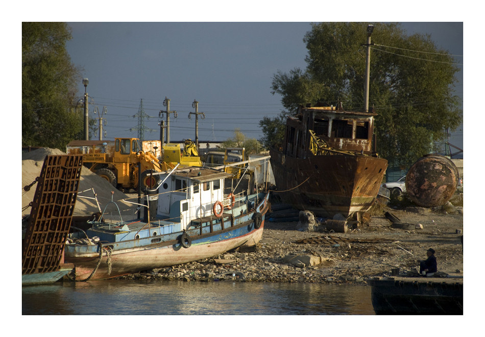 Tulcea - ist das nun ein Hafen, ein Schrottplatz oder eine Angelstelle?