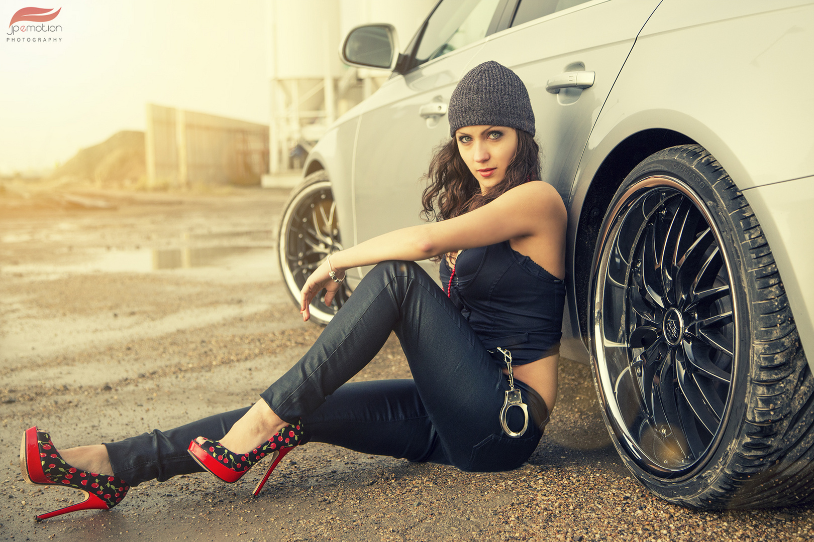 Tuning Girl Foto & Bild portrait, portrait frauen, outdoor Bilder auf
