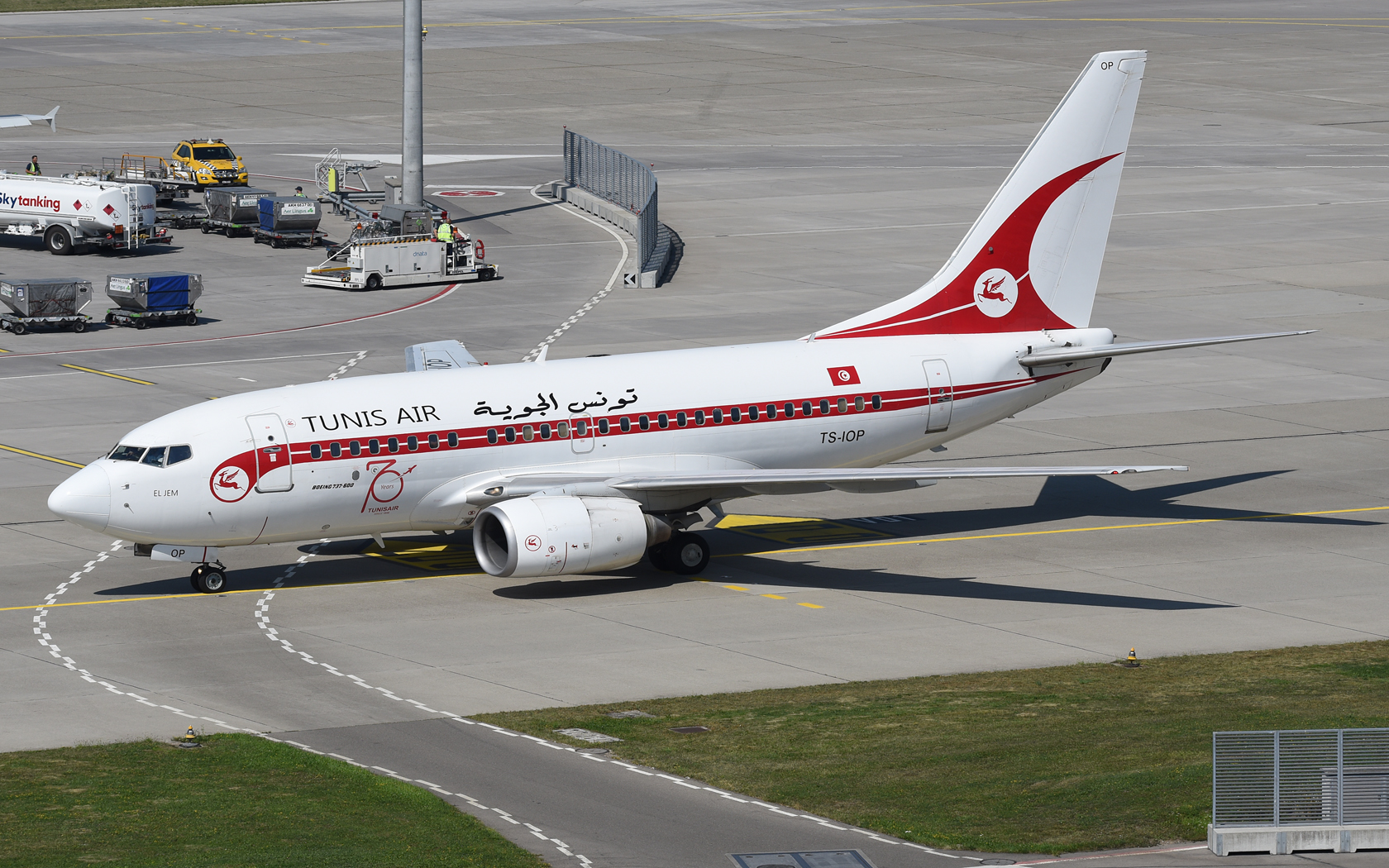 Tunisair Boeing 737-6H3 TS-IOP 