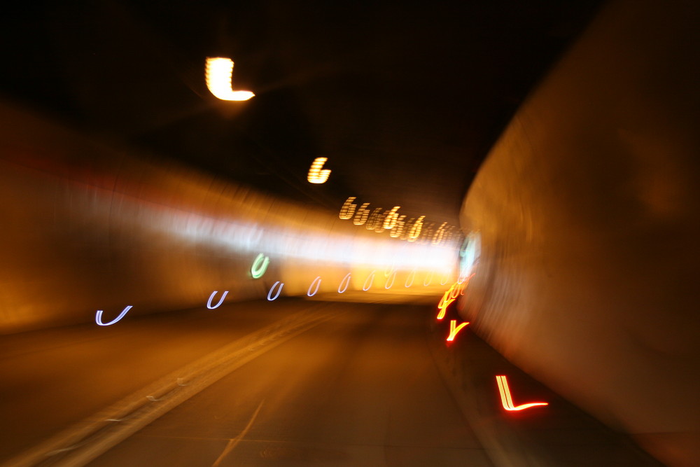 Tunnel 1