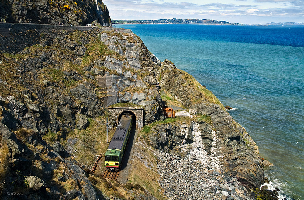 Tunnel 1