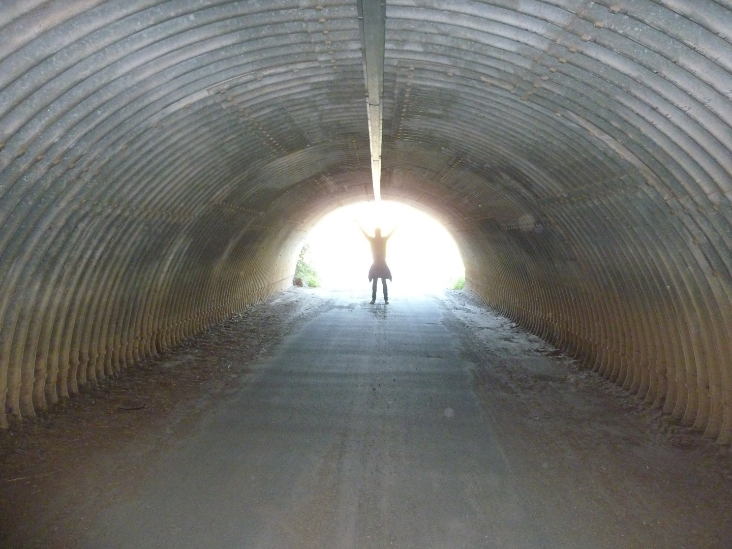 TUNNEL