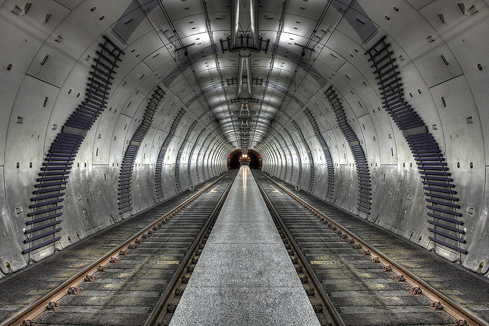 Tunnel 2