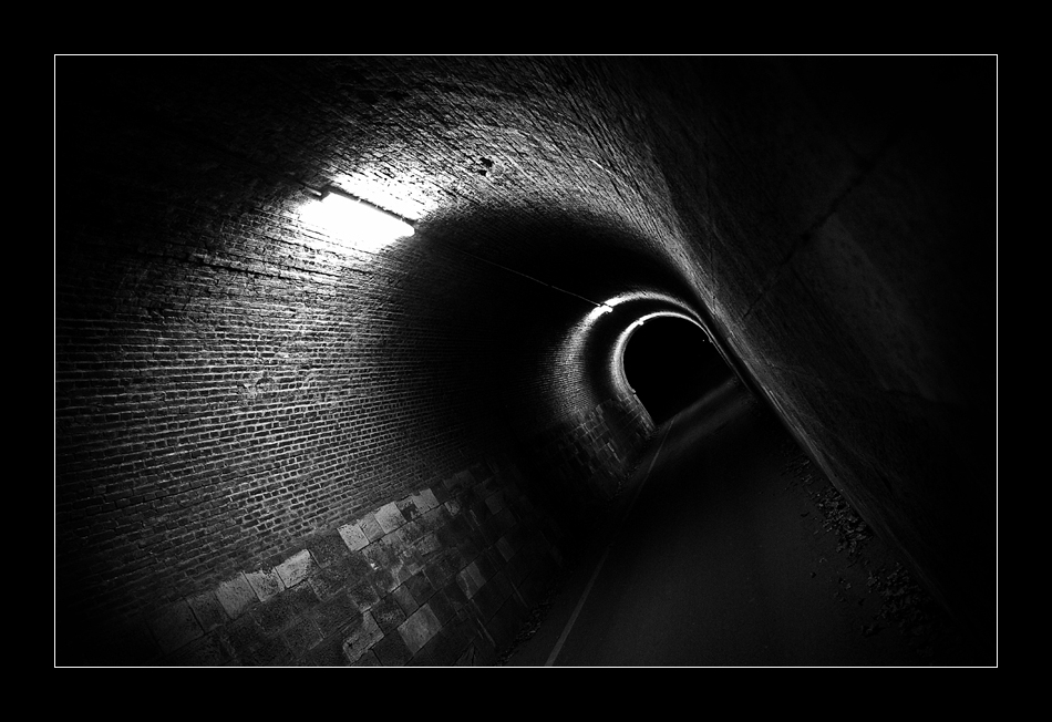 °TUnneL°