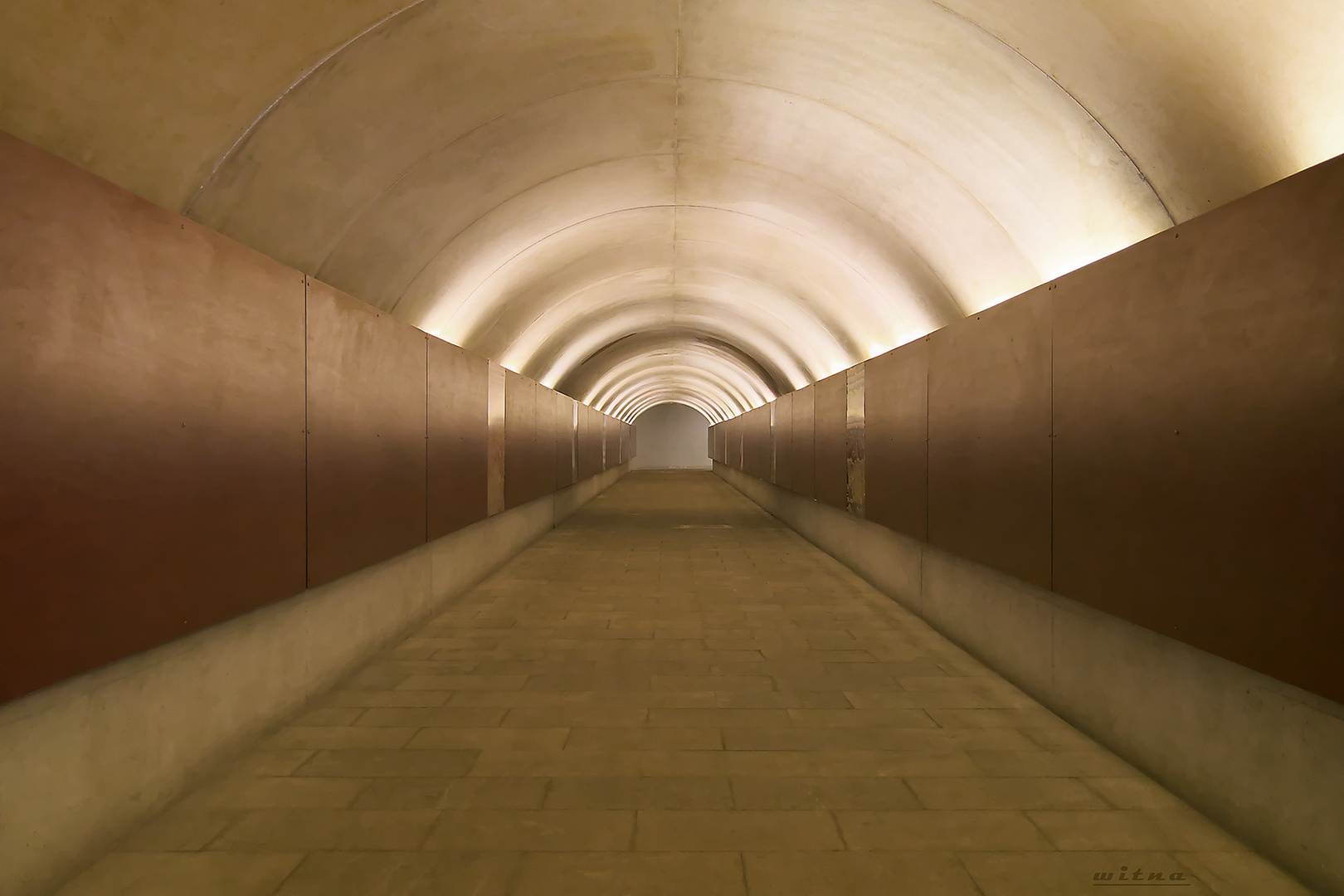 Tunnel