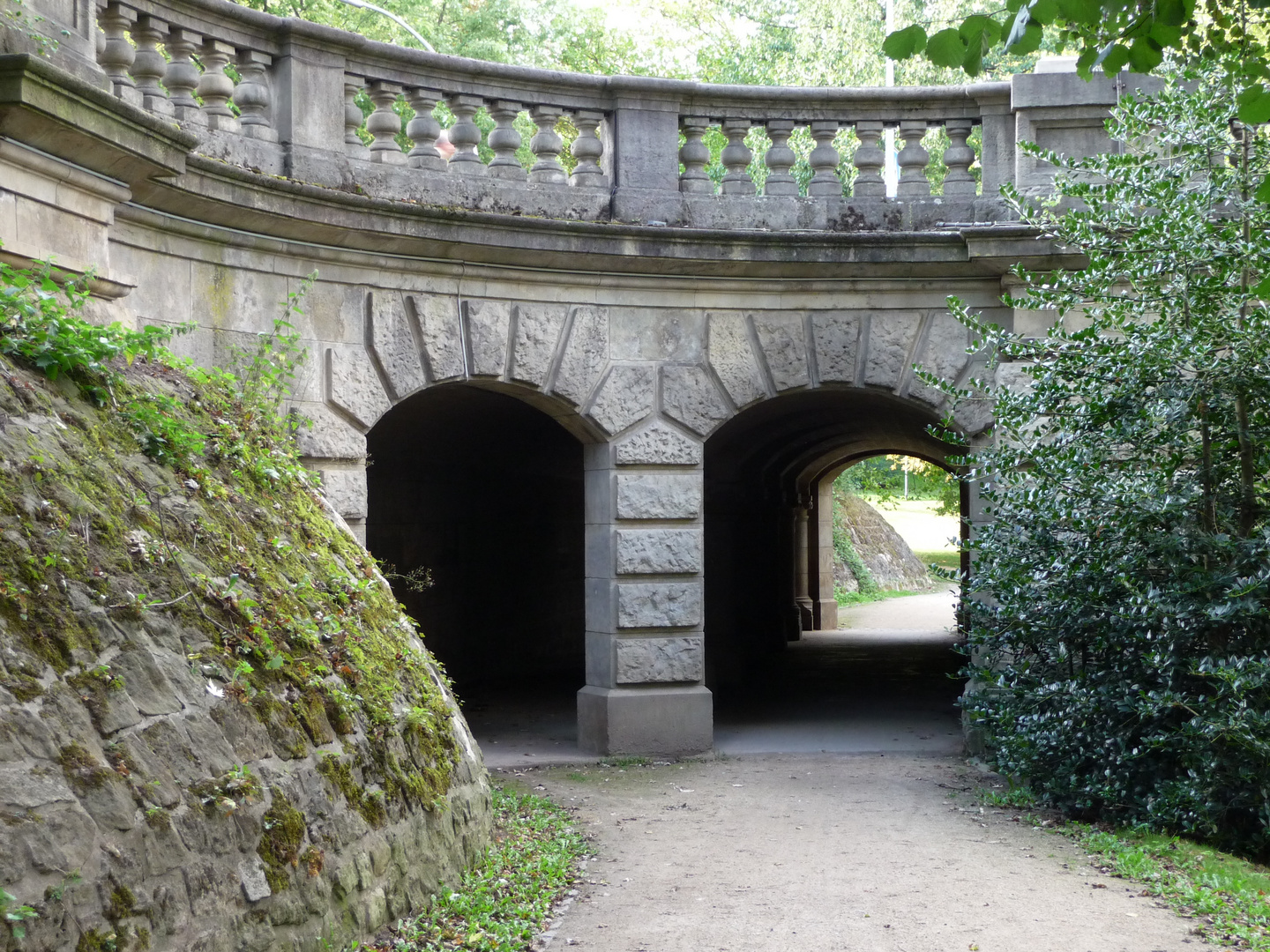 Tunnel an der Jasperalleebrücke