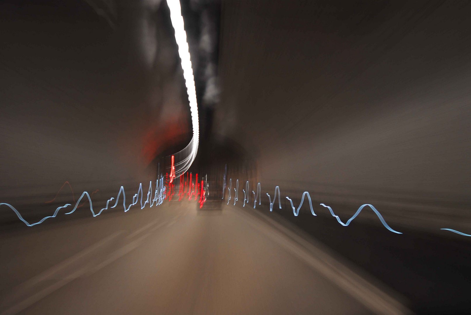 Tunnel autoroutier