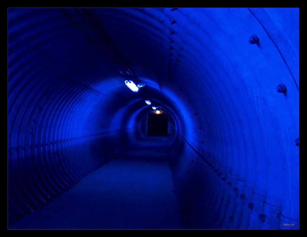 Tunnel Blau