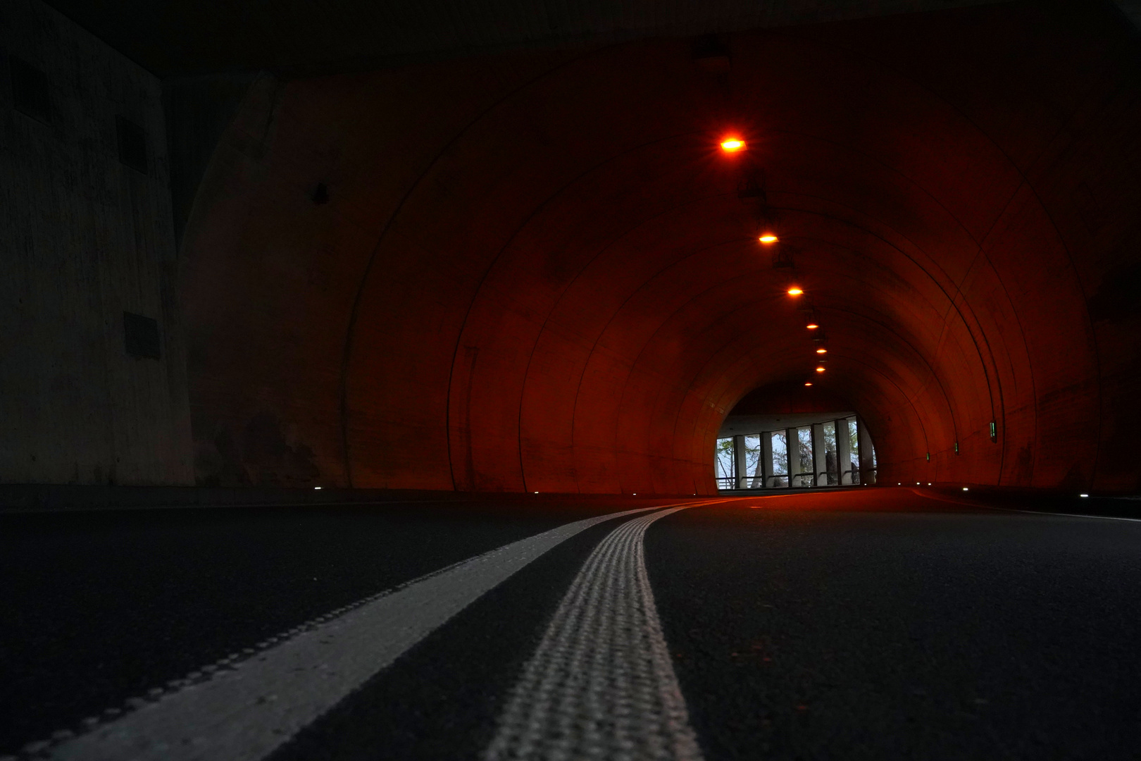 Tunnel Ein- und Ausblicke