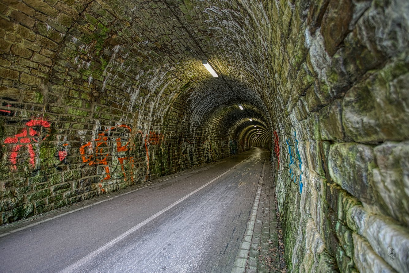 Tunnel Erlebnis ..