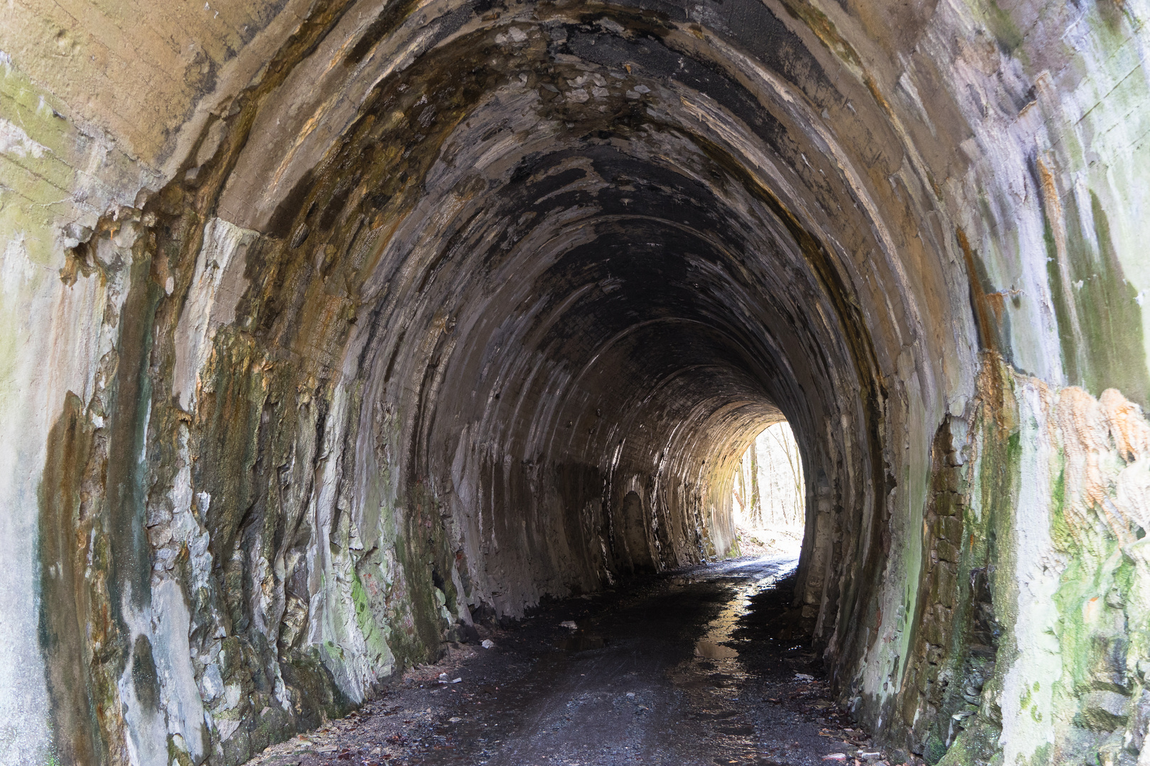 Tunnel im Schwarzbachtal