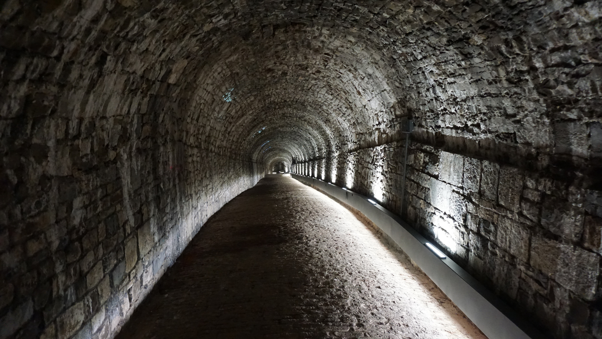 Tunnel in der Zitadelle von Namur