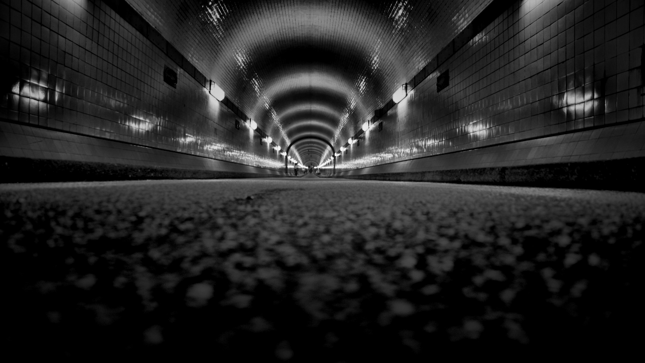 Tunnel under the Elbe 