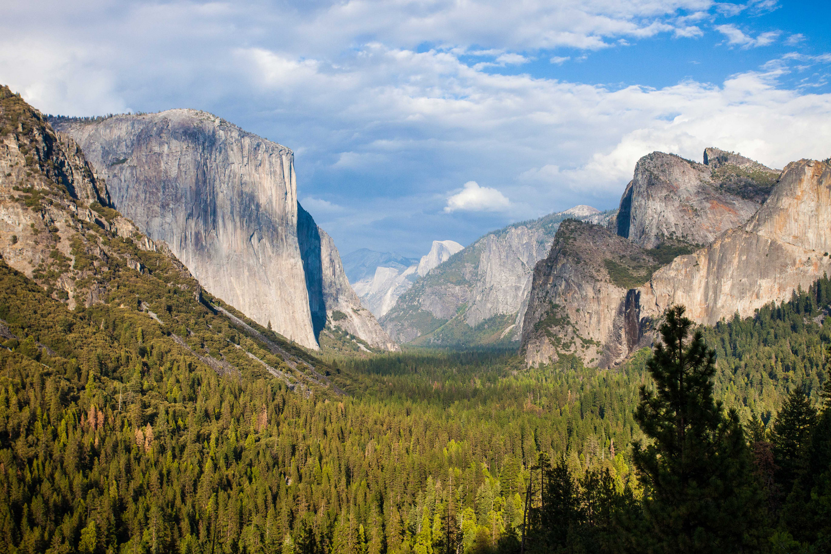 Tunnel View