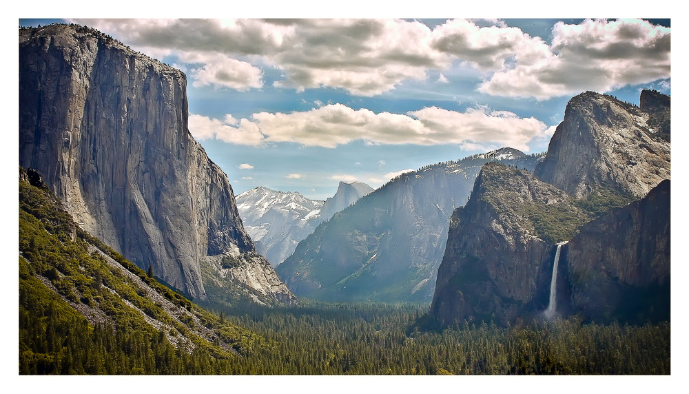 Tunnel View