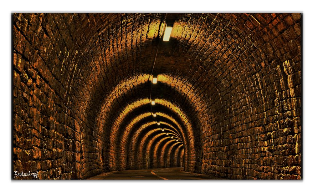 - Tunnelblick II -