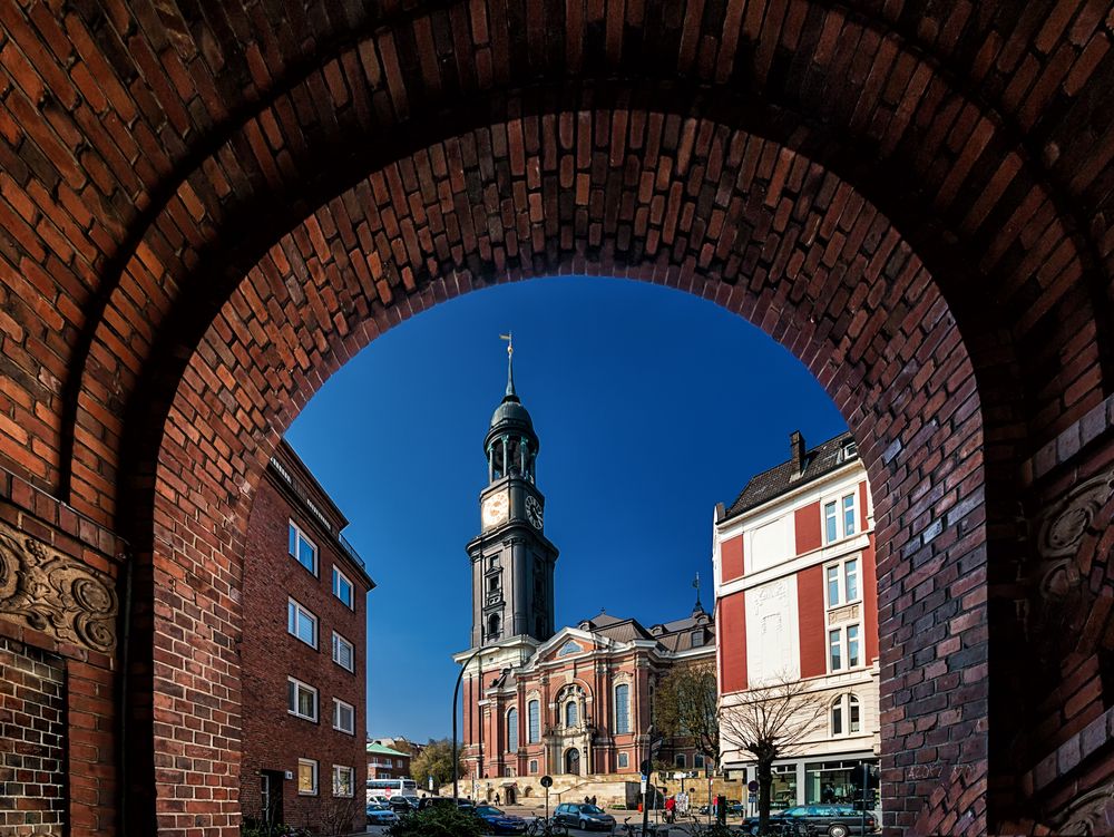 Tunnelblick zum Michel