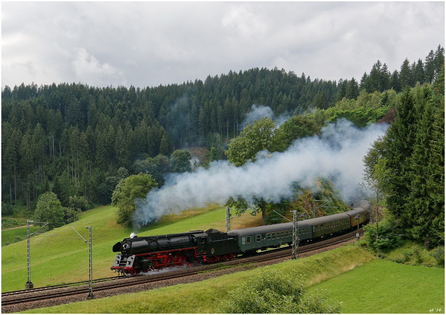 Tunnelfahrt mit 01 519 - reload