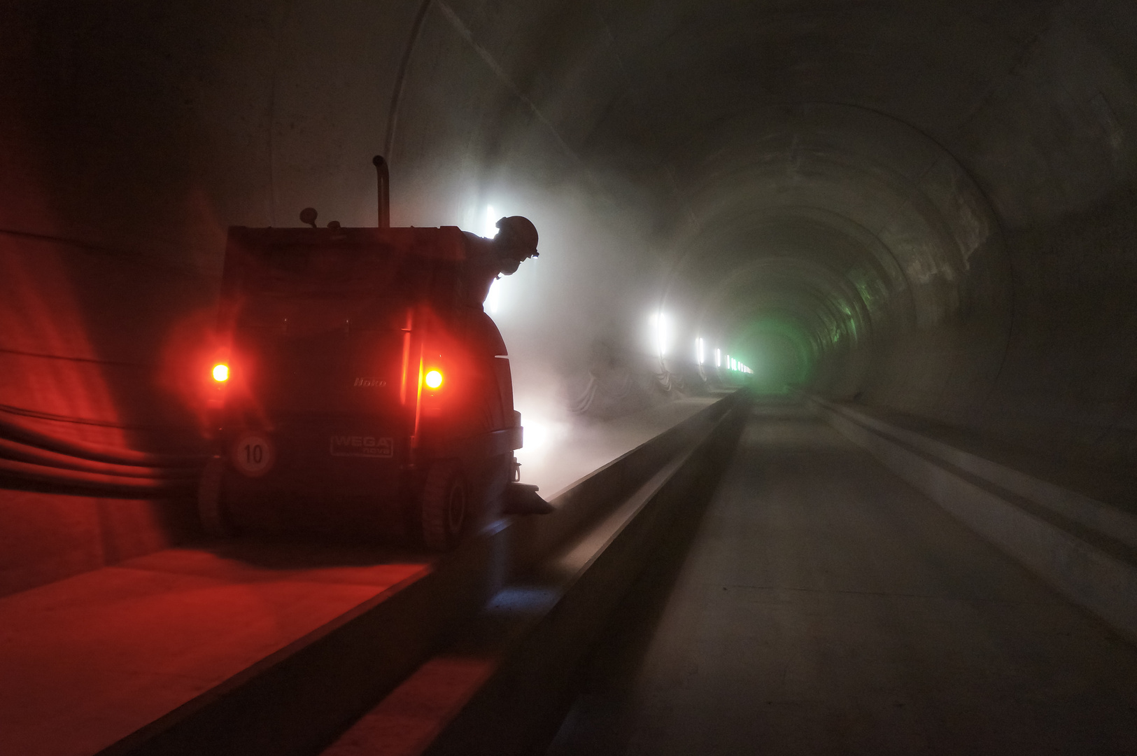 Tunnelreinigung Gotthard Basistunnel