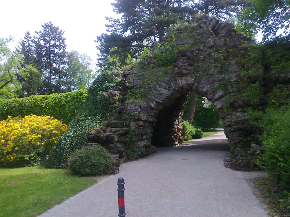 "Tunnelrückseite" Eremitage Bayreuth 15.05.2015 integriert Bundesgartenschau 2016