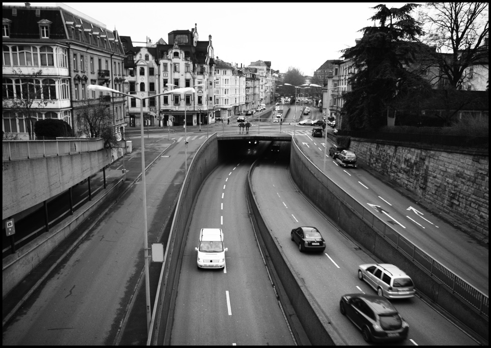 / / Tunnelstrasse