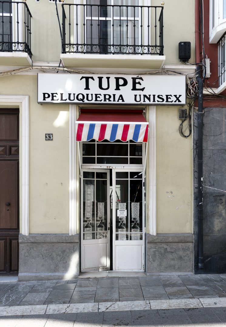 TUPÉ PELUQUERIA UNISEX in Málaga