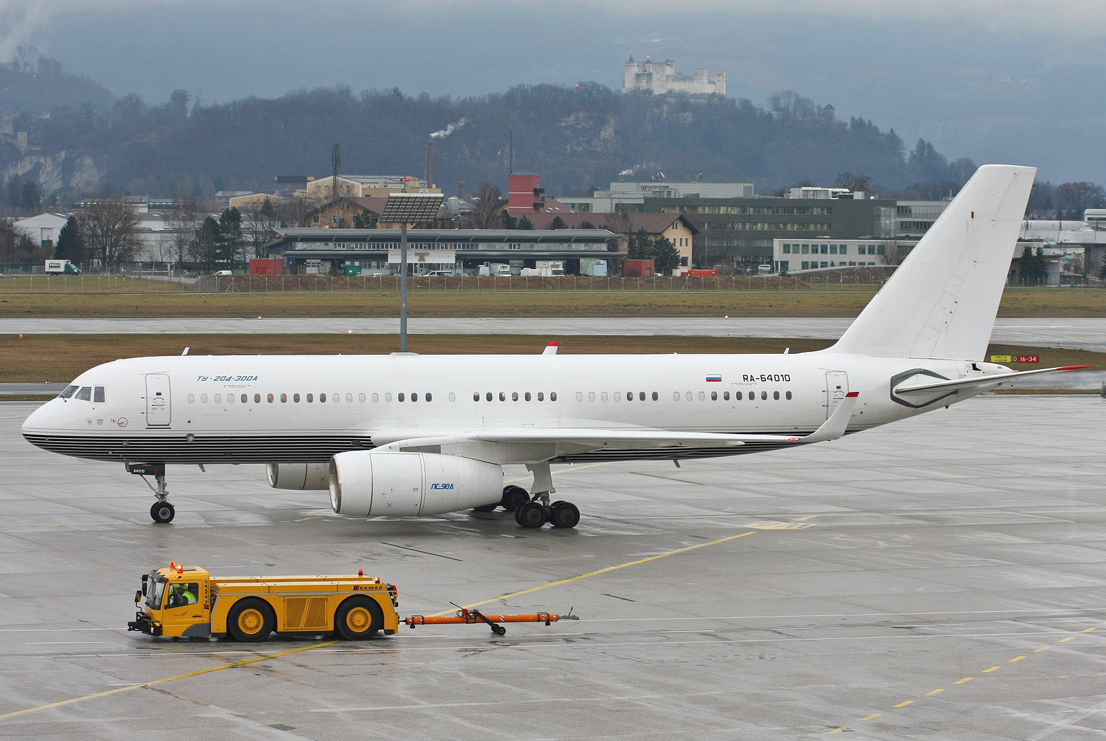 Tupolev Tu-204-300A...