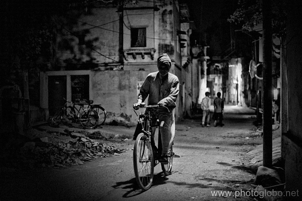 turban on bicycle