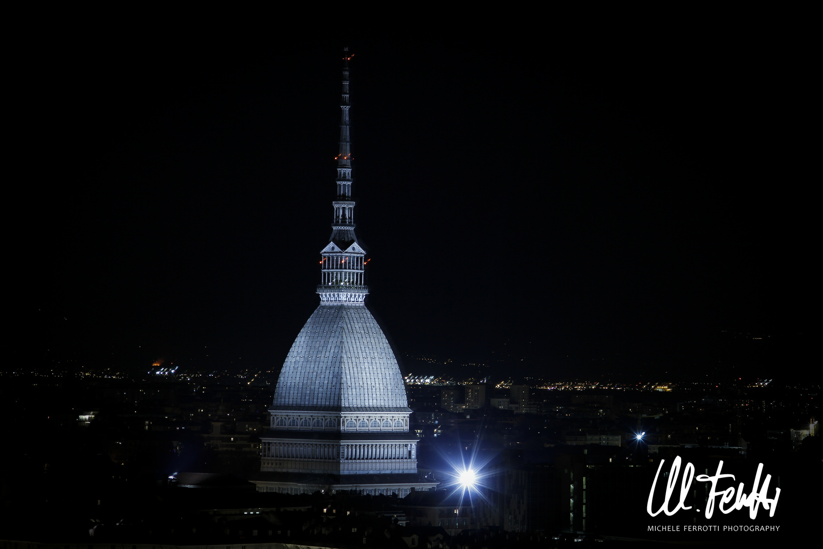 turin by night