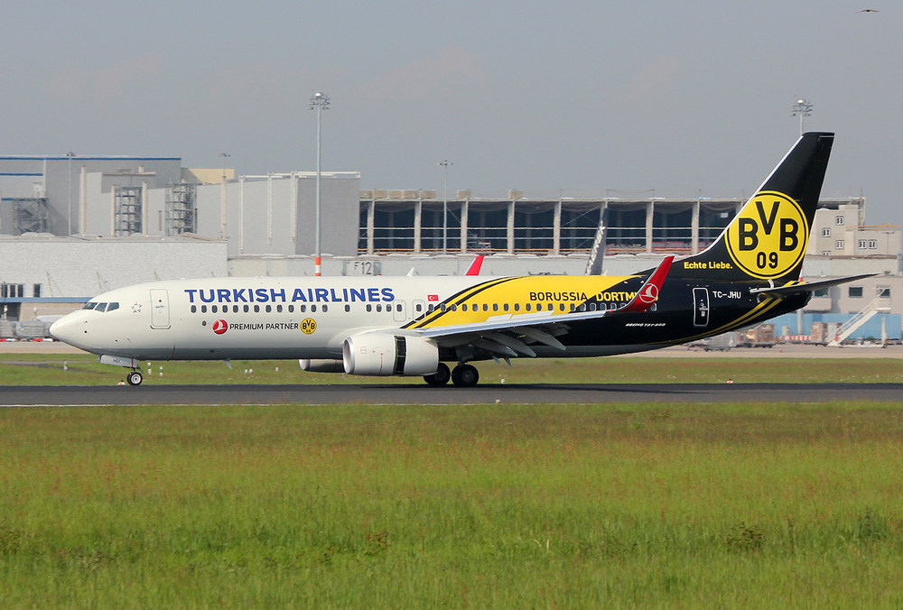 Turkish Airlines Boeing 737-8F2 TC-JHU