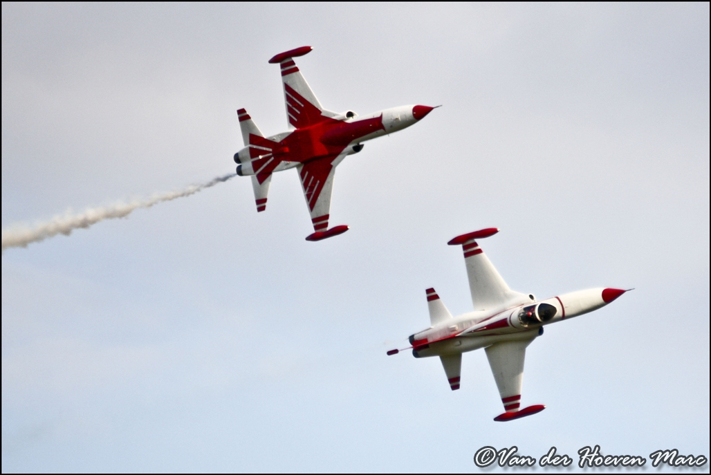 Turkish Stars @ Koksijde Airshow 2011