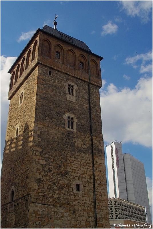 Turm alt und neu