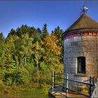 Turm auf Staumauer