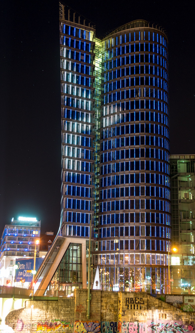 Turm bei Nacht