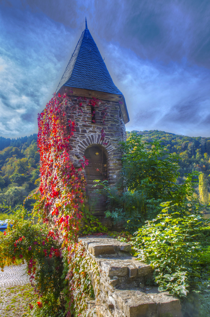 Turm der alten Stadtbefestigung von Ediger