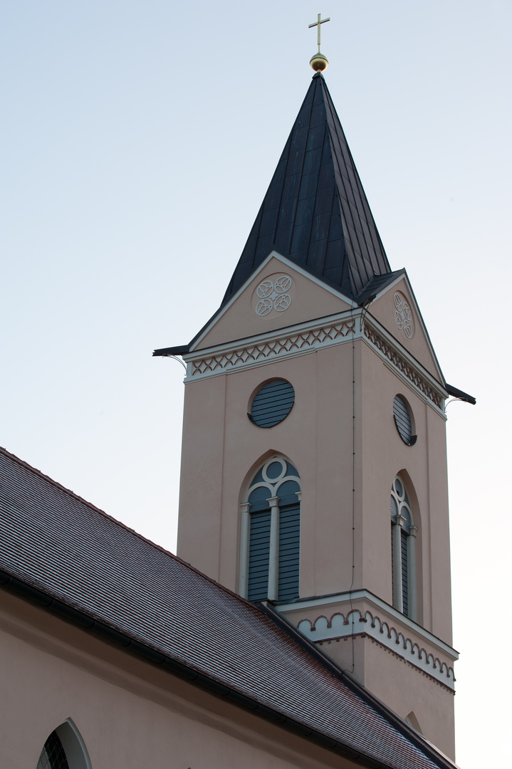 Turm der Dorfkirche in Rieben