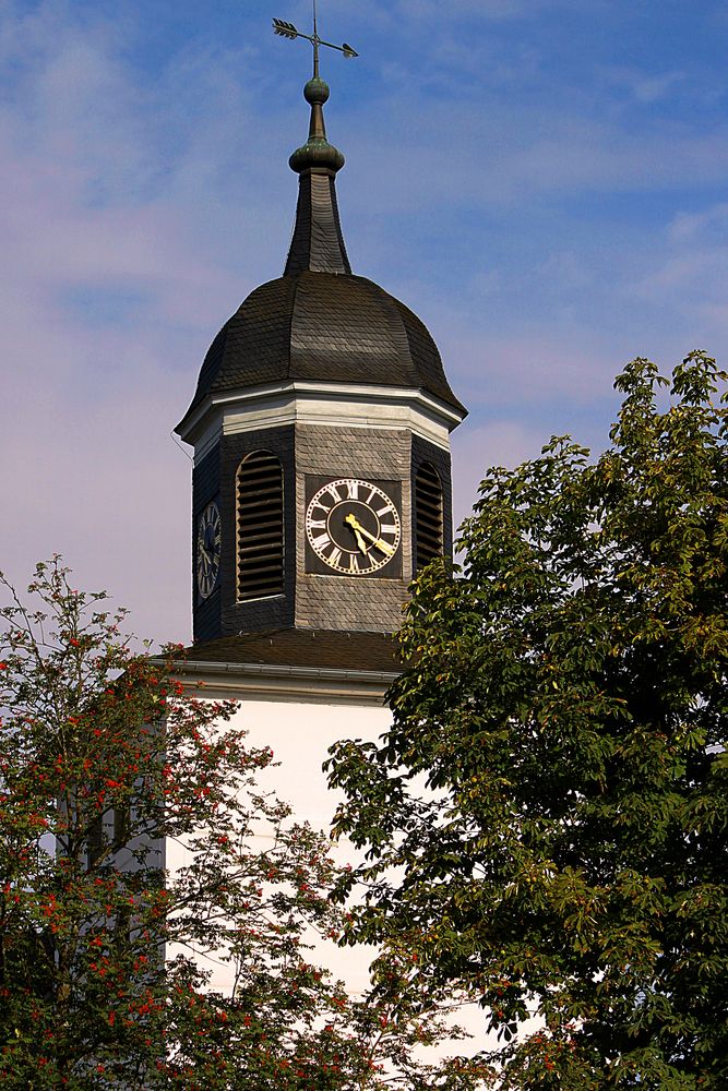 Turm der evangelischen Stadtkirche