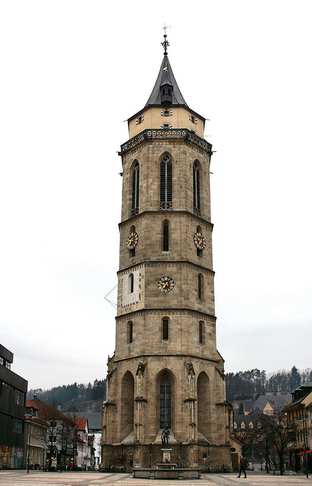 ....... " Turm der evangelischen Stadtkirche in Balingen..."!