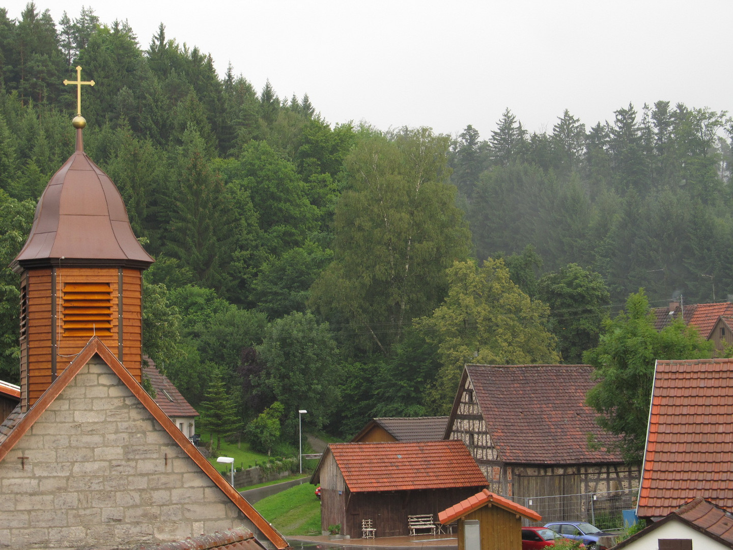 Turm der Kapelle in Holenstein