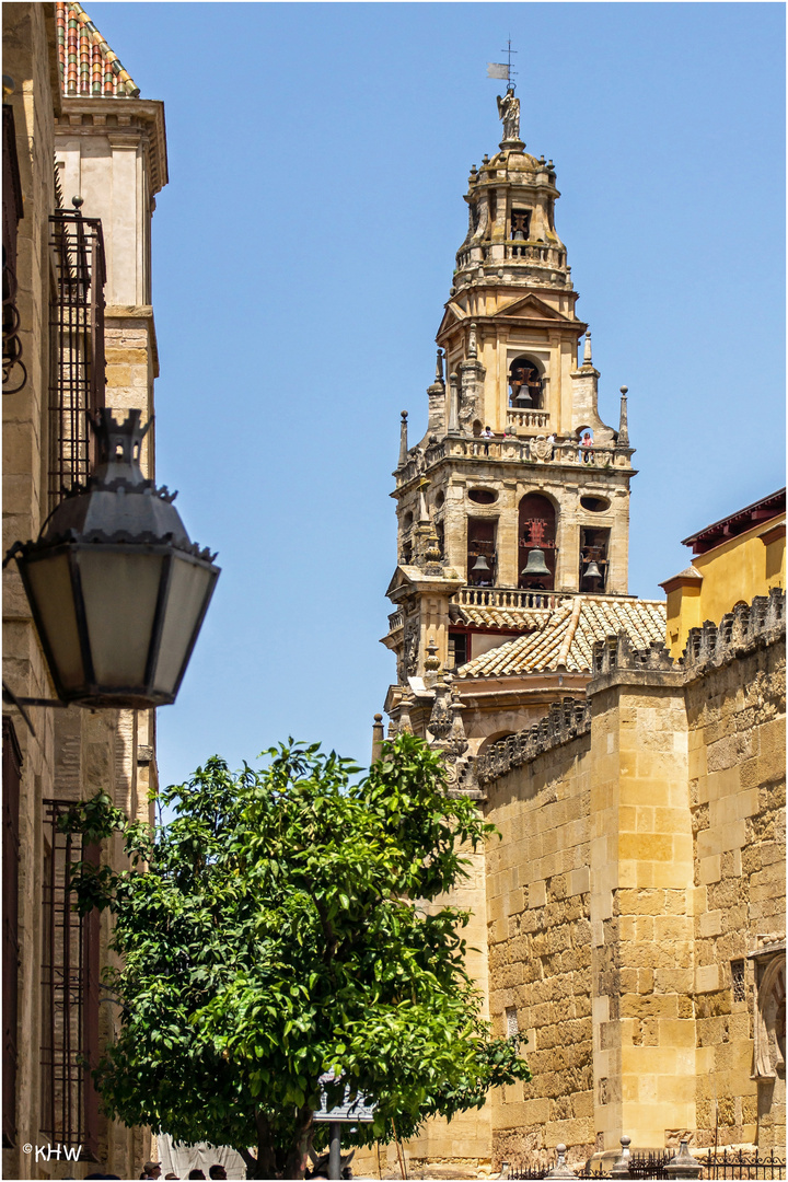 Turm der Mezquita-Kathedrale von Cordoba, Andalusien