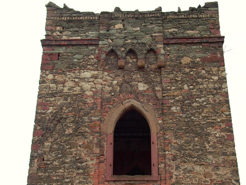 Turm der Moosburg zu Biebrich