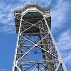 Turm der Seilbahn im Hafen von Barcelona