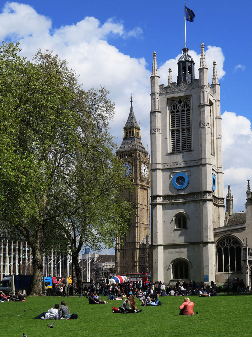 Turm der St. Margaret`s Church und Big Ben