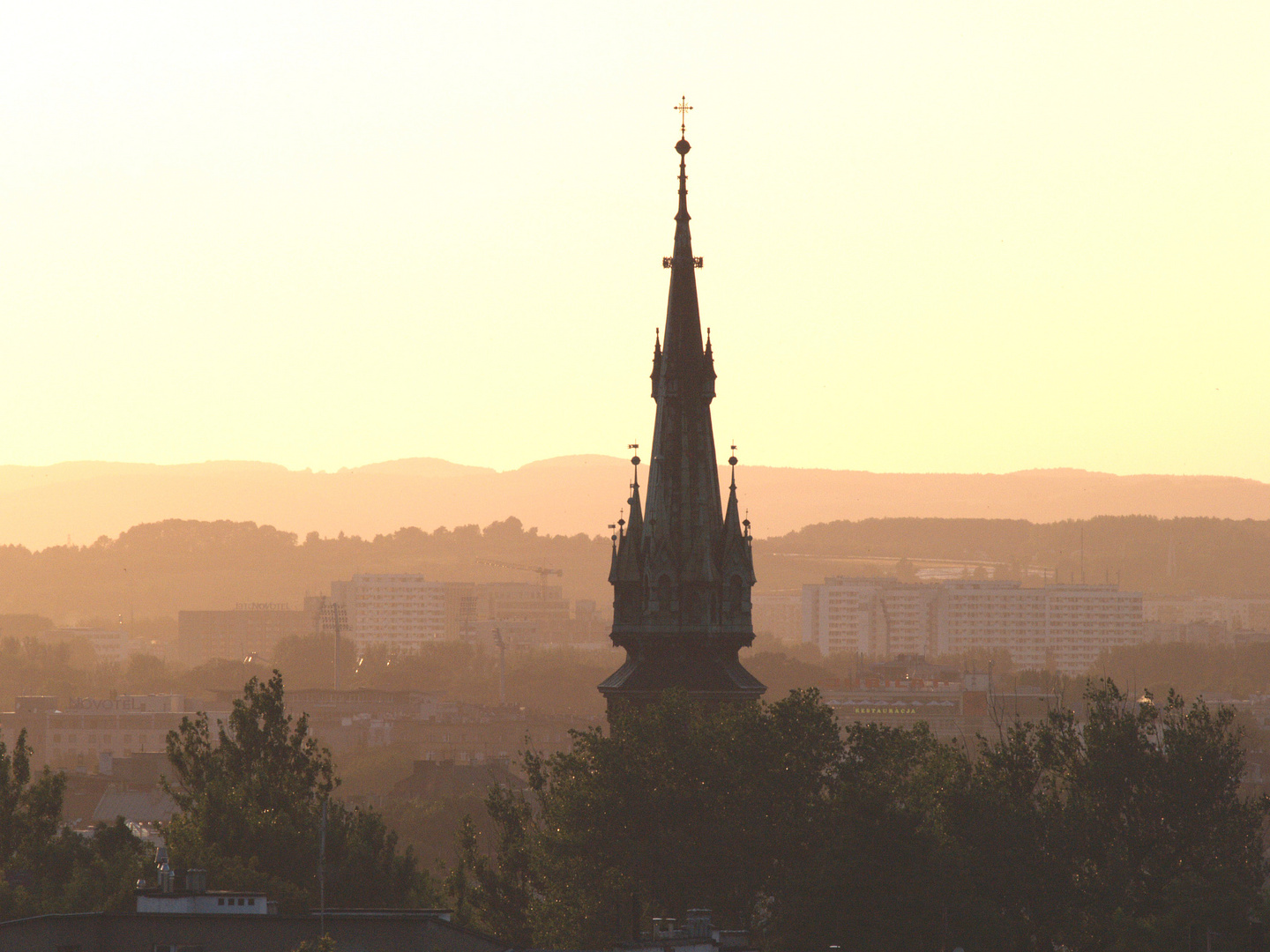 Turm im Abendlicht.