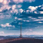 Turm in Wolken