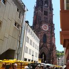 Turm mit Hauptportal des Münsters "Unserer Lieben Frau"