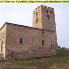 Turm und Kirche aus anderen Epochen