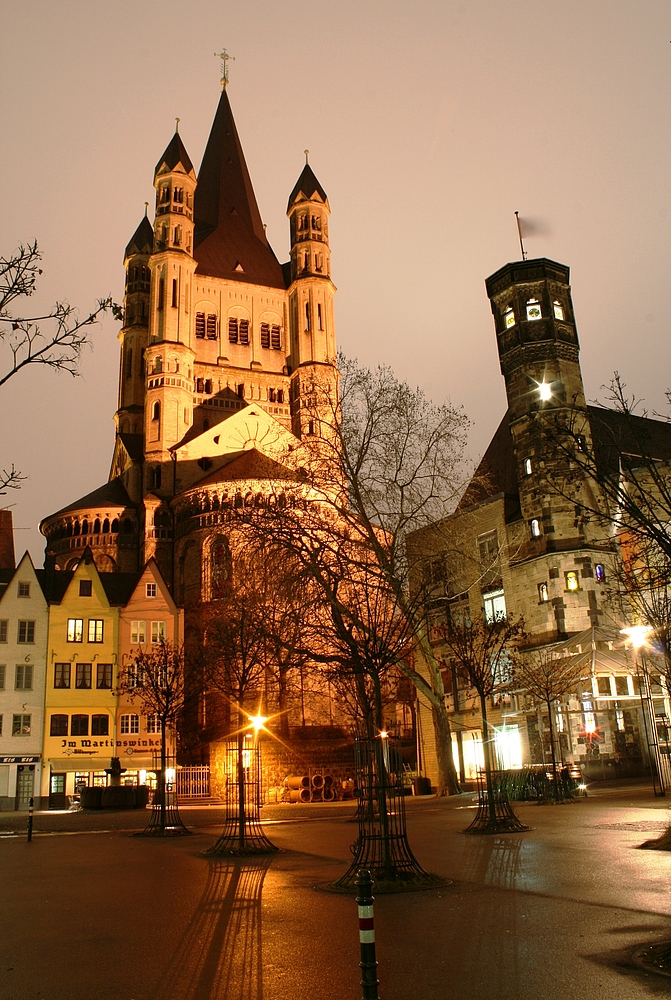 Turm vom Stapelhaus und Kirche Gross Sankt Martin (24.02.2012) (1)