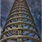 Turm  zu den Wolken HDR